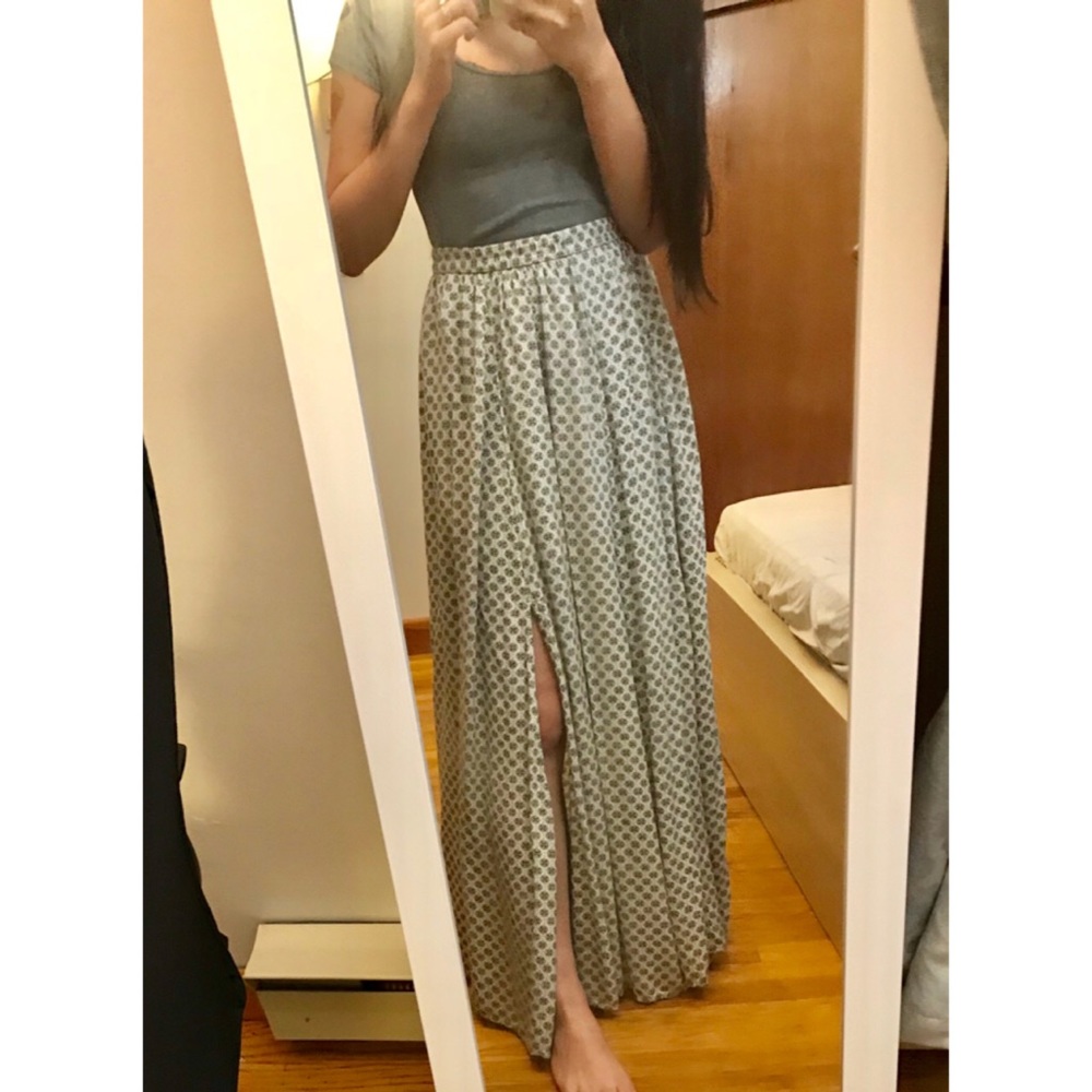 Abercrombie & Fitch Elegant Maxi Skirt